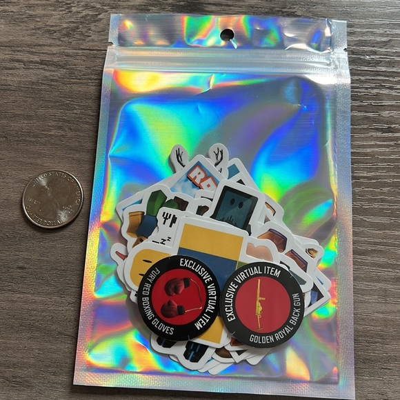 Roblox stickers + 2 Virtual item codes - Picture 5 of 5